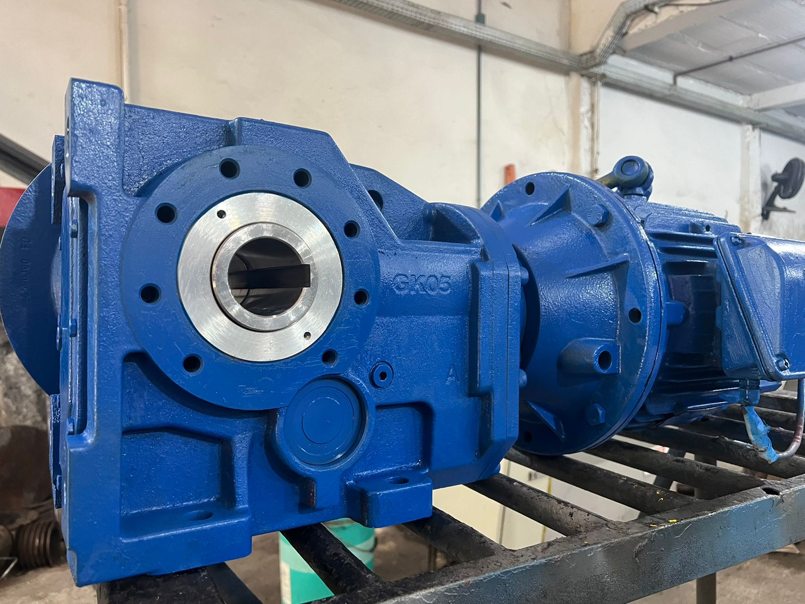 Manutenção mecânica industrial em motoredutores